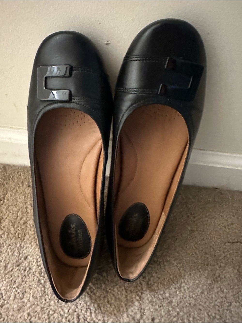 Clarks Black Leather Slip-On Ballet Flats with Glossy Buckle